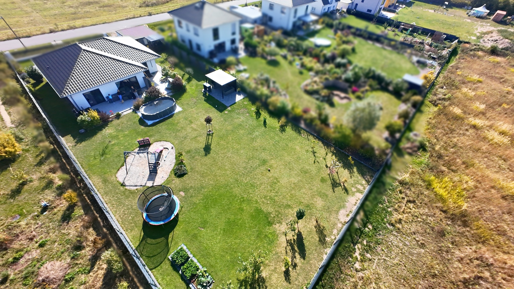 Bungalow mit Garten aus der Luft · Ansicht 5